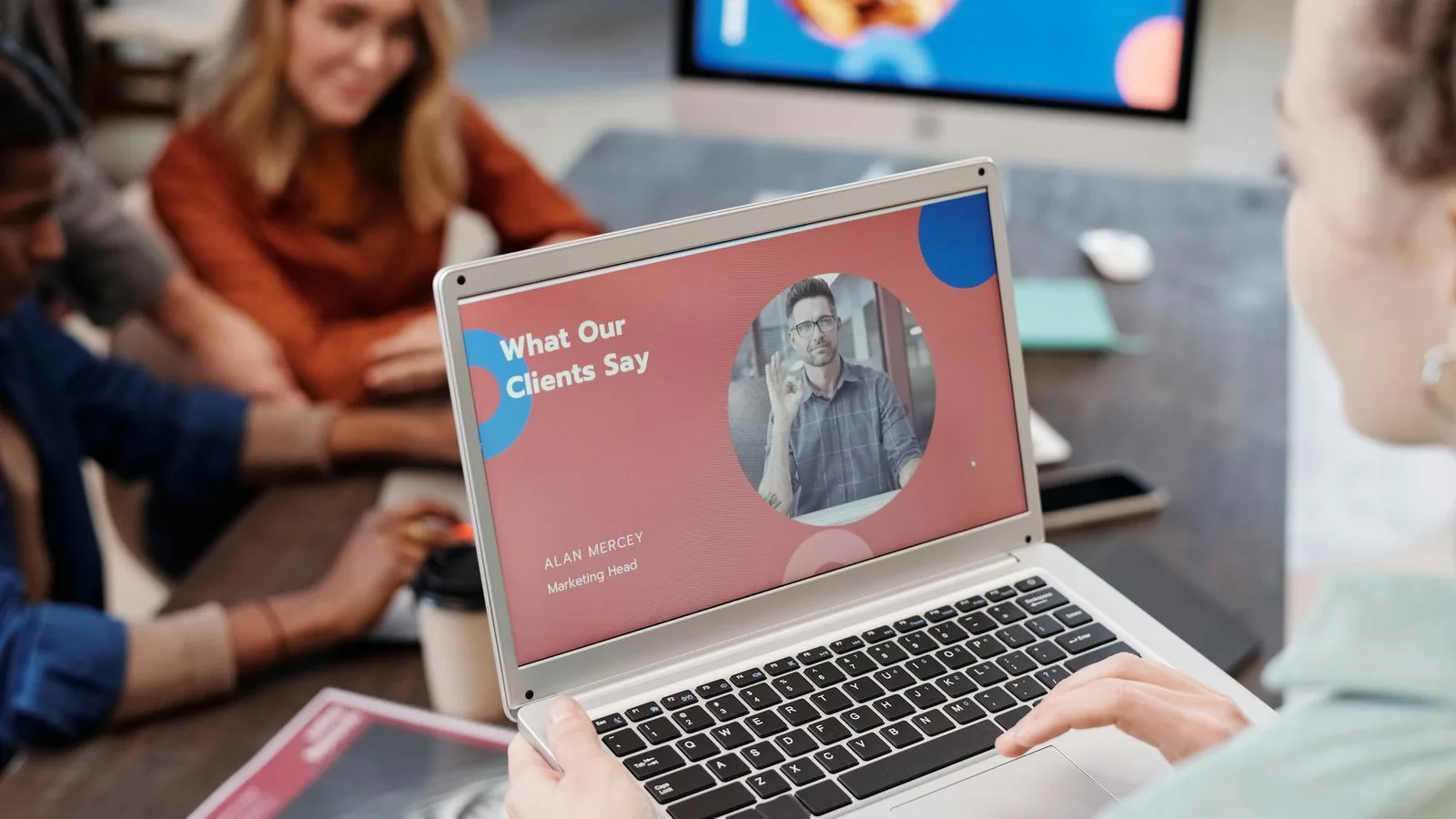 Comment creer un site de services qui genere un contact qualifie